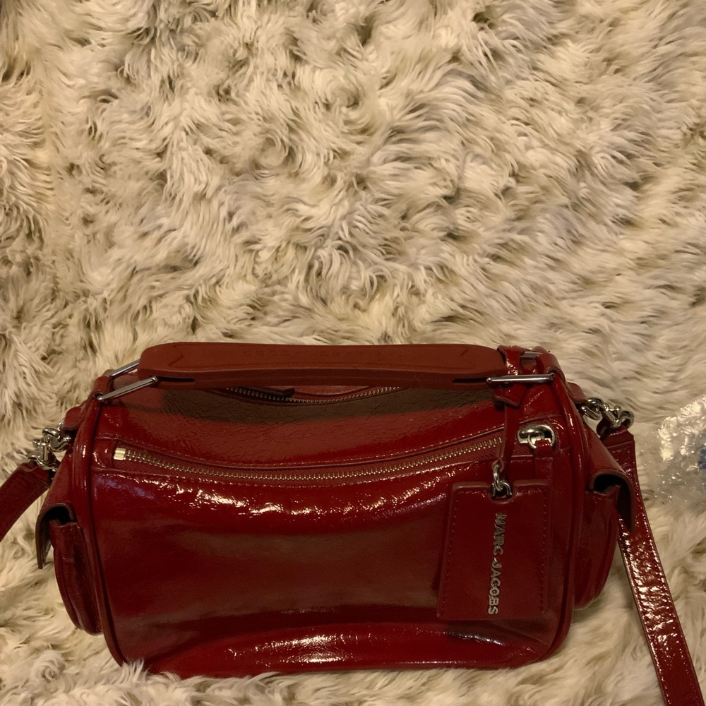 Marc Jacobs crossbody -Burgundy  almost new condition use